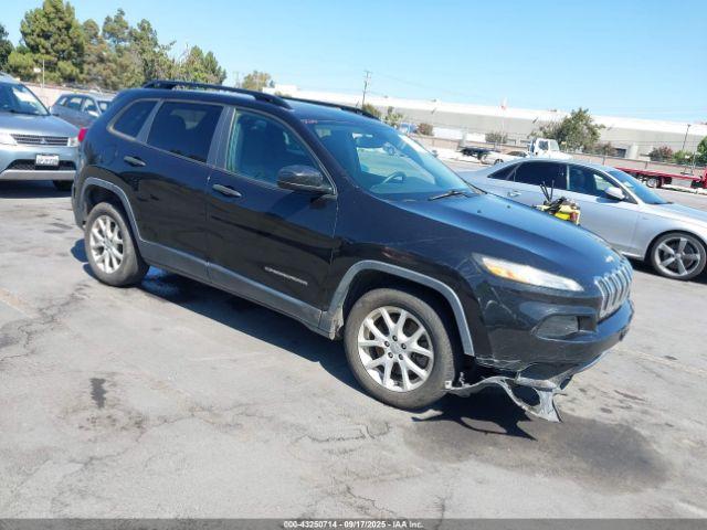  Salvage Jeep Cherokee