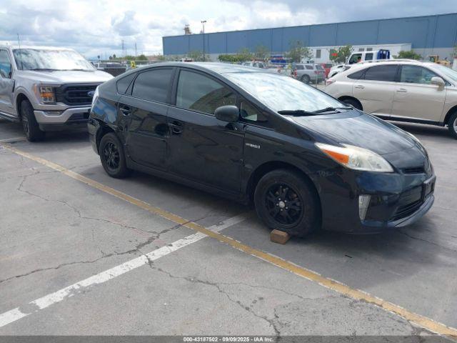  Salvage Toyota Prius