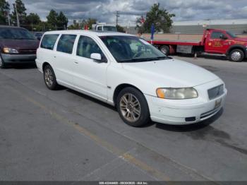  Salvage Volvo V70