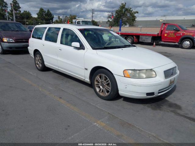  Salvage Volvo V70