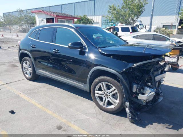  Salvage Mercedes-Benz GLA