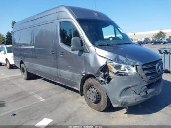  Salvage Mercedes-Benz Sprinter 3500