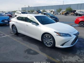  Salvage Lexus Es