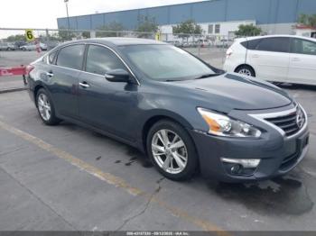  Salvage Nissan Altima