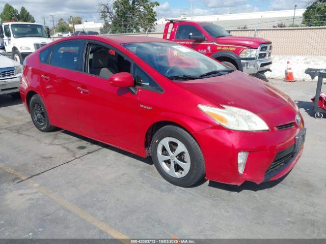  Salvage Toyota Prius