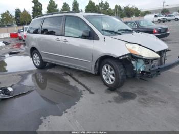  Salvage Toyota Sienna
