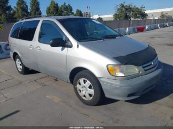  Salvage Toyota Sienna