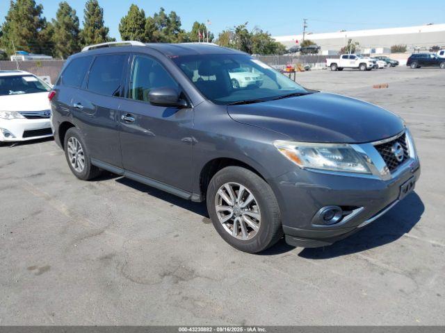  Salvage Nissan Pathfinder
