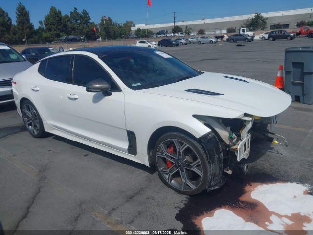  Salvage Kia Stinger