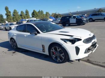  Salvage Kia Stinger