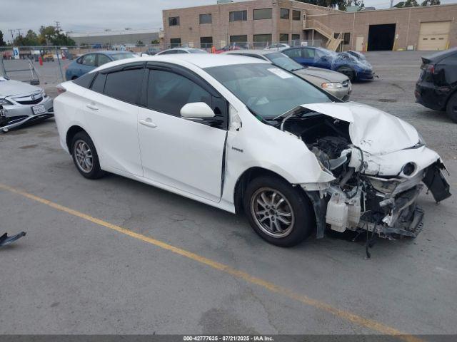  Salvage Toyota Prius