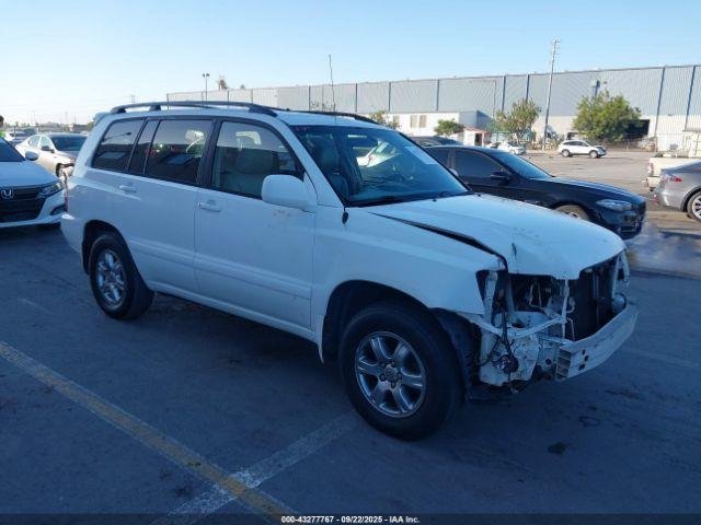  Salvage Toyota Highlander