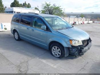  Salvage Chrysler Town & Country