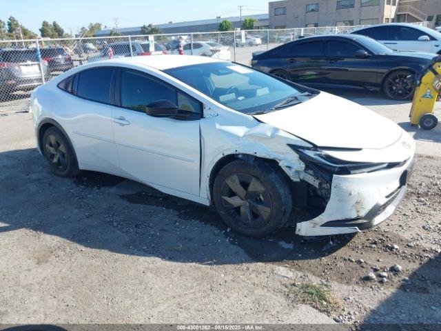 Salvage Toyota Prius