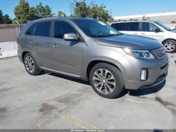  Salvage Kia Sorento