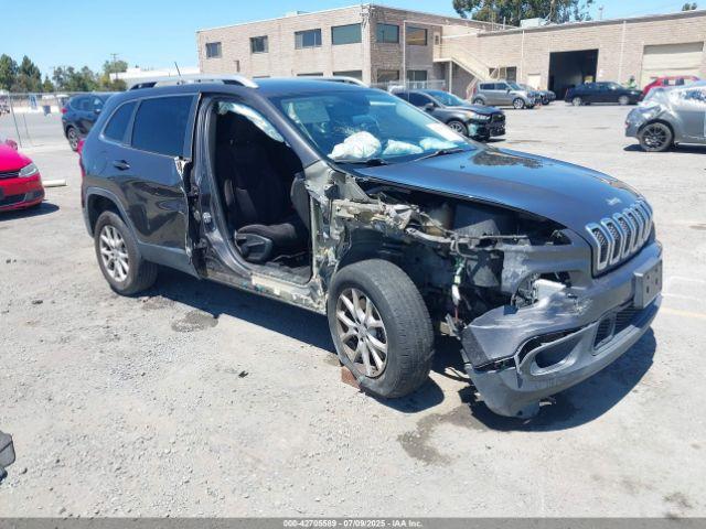  Salvage Jeep Cherokee