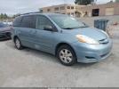 Toyota Sienna Le Image 1