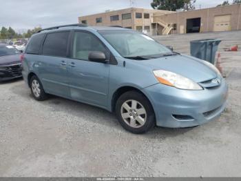  Salvage Toyota Sienna