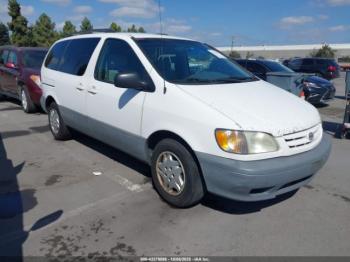  Salvage Toyota Sienna