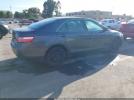 Toyota Camry Le Image 4