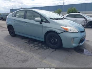  Salvage Toyota Prius