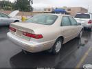 Toyota Camry Le Image 10