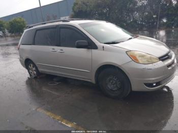  Salvage Toyota Sienna