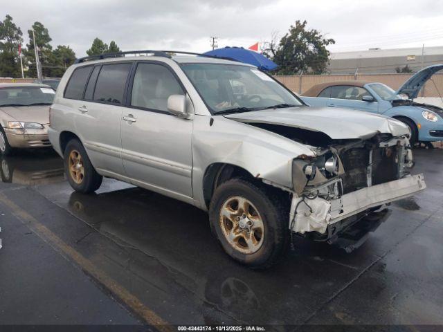  Salvage Toyota Highlander