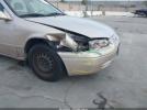 Toyota Camry Le Image 12