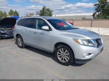  Salvage Nissan Pathfinder