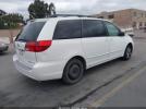 Toyota Sienna Le Image 2