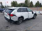 Toyota RAV4 Le Image 4