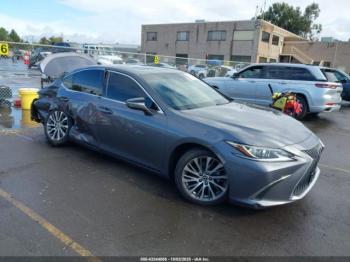  Salvage Lexus Es
