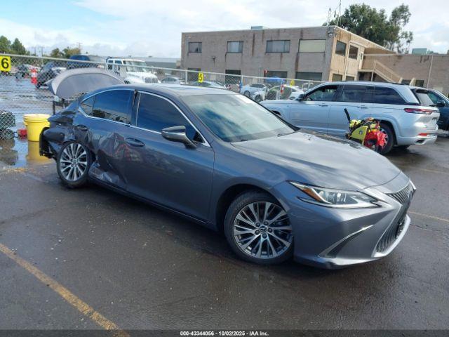  Salvage Lexus Es