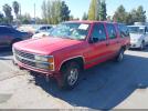 Chevrolet Suburban C1500 Image 2