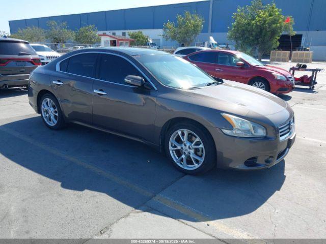  Salvage Nissan Maxima