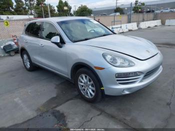  Salvage Porsche Cayenne