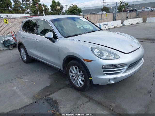  Salvage Porsche Cayenne