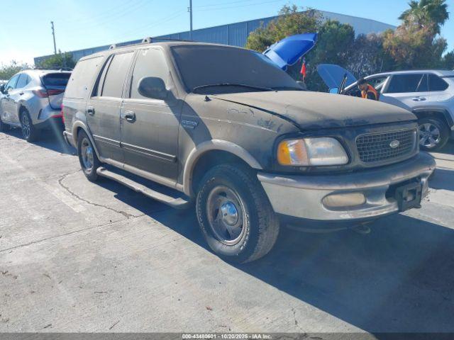  Salvage Ford Expedition