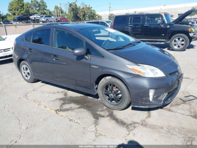  Salvage Toyota Prius