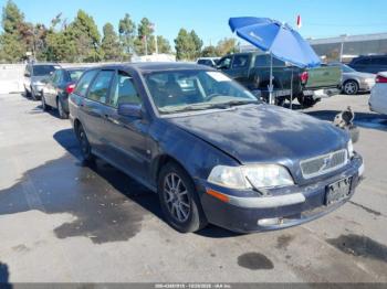  Salvage Volvo V40