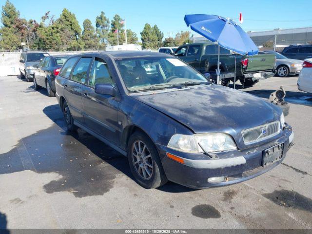  Salvage Volvo V40