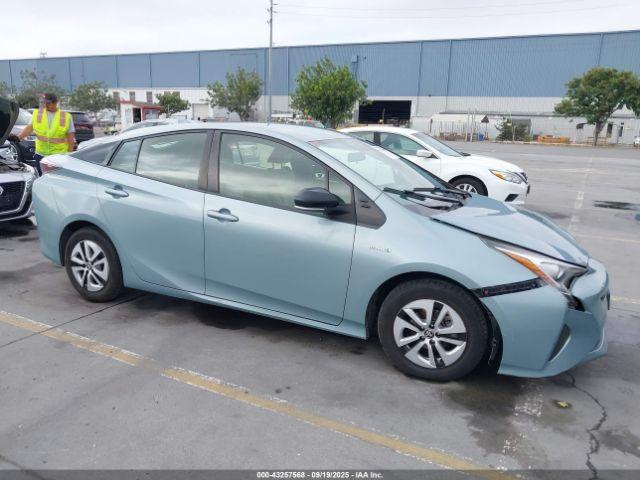  Salvage Toyota Prius