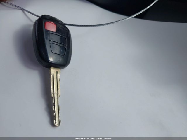 Toyota Camry Le Image 9