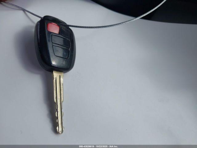 Toyota Camry Le Image 9