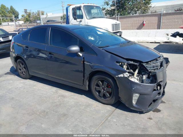  Salvage Toyota Prius