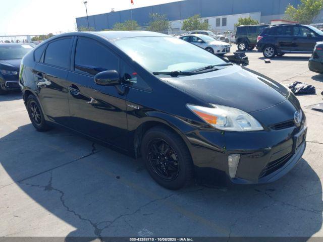  Salvage Toyota Prius