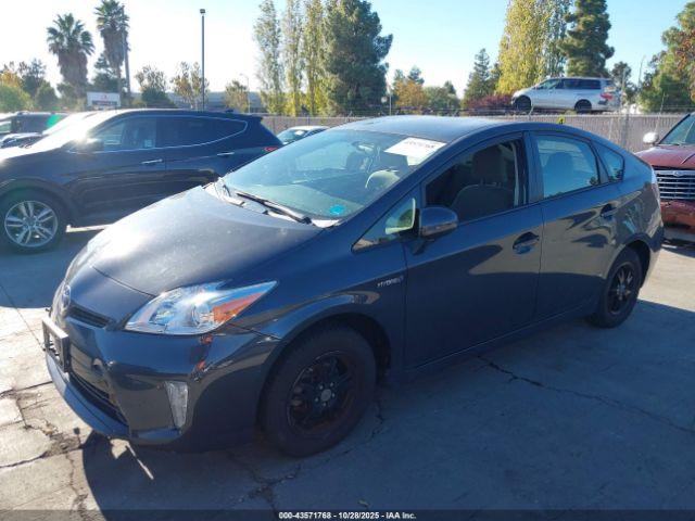 Toyota Prius Three Image 13