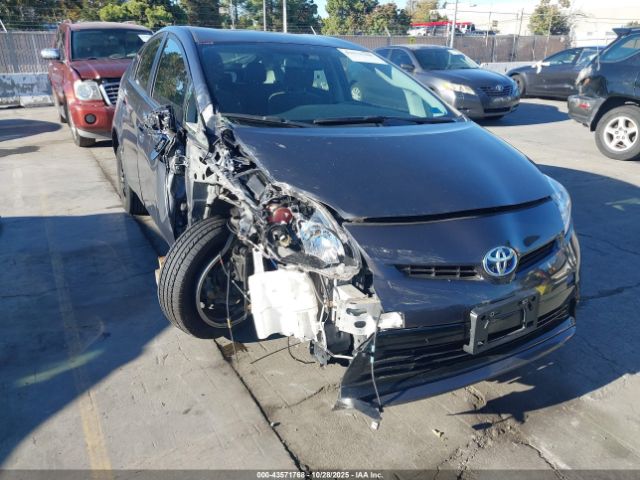 Toyota Prius Three Image 14