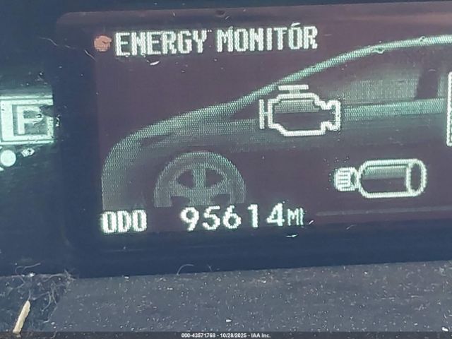 Toyota Prius Three Image 19